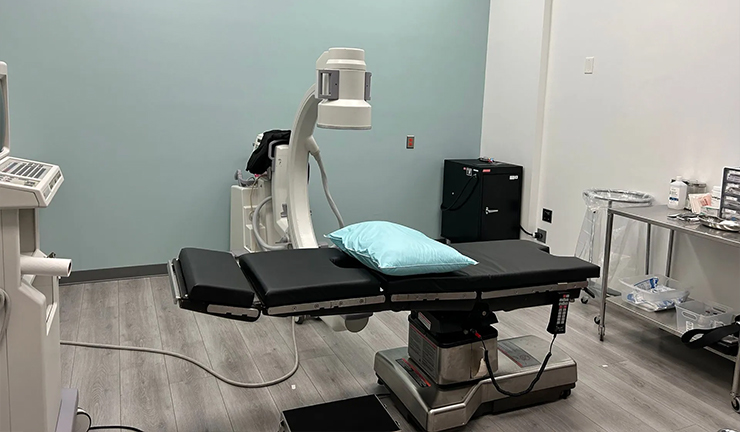 Florida Medical Orthopedic & Spine Institute's treatment room
